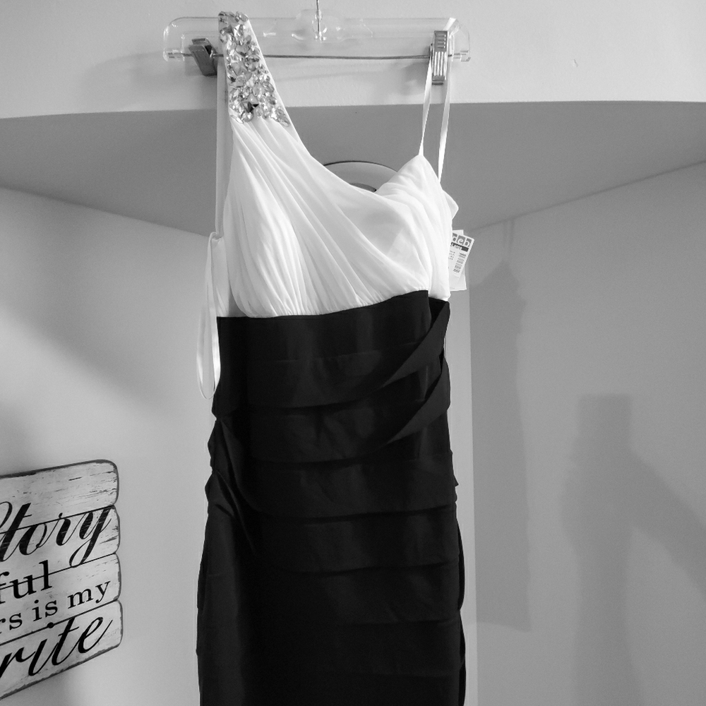 Deb XL short formal dress